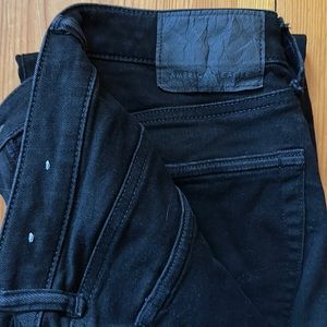 Men’s American Eagle jeans.